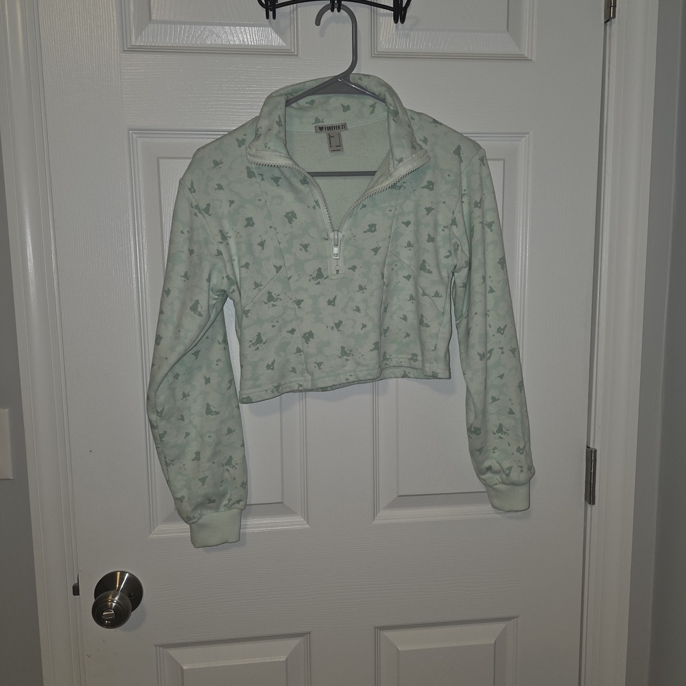 Forever 21 Light Green Cropped Active Sweatshirt